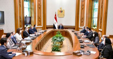 الرئيس السيسي يعقد اجتماعا لمتابعة تحضيرات استضافة مصر للقمة العالمية للمناخ COP27 فى 2022.. ويوجه بإخراج هذا الحدث العالمى الضخم على نحو يعكس التقدم الكبير فى مصر بمجال البيئة والتحول لاستخدامات الطاقة النظيفة