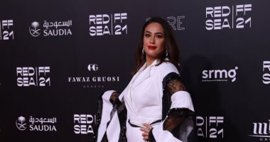 هند صبرى وبشرى وشريف رمزى على السجادة الحمراء لفيلم ENNIO بمهرجان البحر الأحمر
