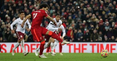 كلوب يتغزل في محمد صلاح بعد تألقه في مباراة ليفربول ضد أستون فيلا