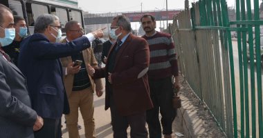 محافظ المنيا يتابع أعمال الرصف بمدخل مركز التحكم الإقليمى بسمالوط