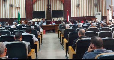 تعليم القليوبية : حظر استخدام المحمول نهائيا أثناء اليوم للطلاب والمعلمين
