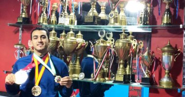 ‎حقق وعده للرئيس وفاز ببطولة العالم بالكاراتيه "تانى".. عبدالعزيز بطل من ذوي الهمم.. فيديو