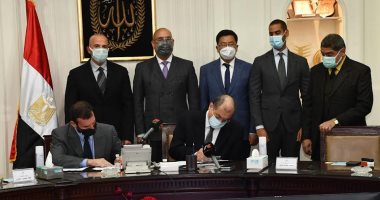 وزير الإسكان يشهد توقيع مذكرة لإنشاء وتشغيل وإدارة مستشفى على طراز عالمي بالعاصمة الإدارية