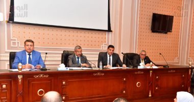 "إسكان النواب" تناقش تطبيق اللائحة التجارية الموحدة لشركات مياه الشرب