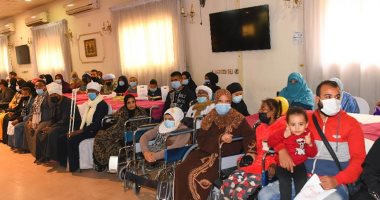 محافظ قنا يسلم 120 جهاز تعويضى لذوى الهمم فى الاحتفال بيومهم العالمى