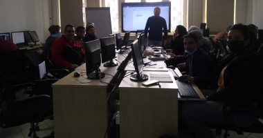 "التنظيم والإدارة" بالأعلى للثقافة تقيم دورة فى مهارات الحاسب الآلى.. صور
