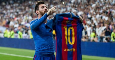 بالأرقام.. رحلة ألقاب وبطولات ليونيل ميسي مع برشلونة