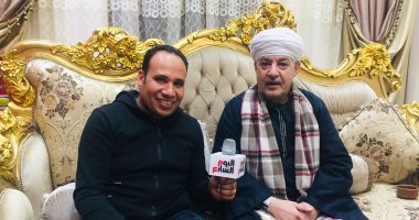 بأداء راق وإحساس يحرك القلوب.. استمع للشيخ سيد الشنشيفى شيخ مداحين الصعيد.. لايف وصور