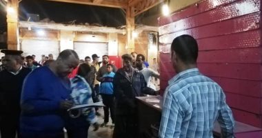 إزالة 950 حالة إشغال طريق بالسوق السياحى فى أسوان