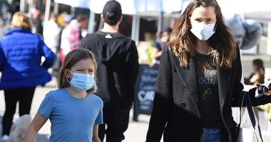 جينيفر جارنر بصحبة ابنها من بن أفليك بتشترى طلبات البيت (صور)