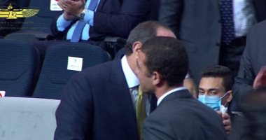 منشد صافح الرئيس السيسي بجامعة كفر الشيخ: "كأنى سلمت على أبويا"