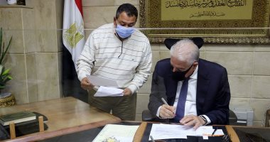 محافظ جنوب سيناء يصدق على قرارات تصالح بمخالفات البناء لأهالى مدينة أبورديس