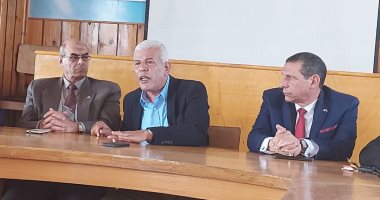نقيب الزراعيين: تطوير شبكة الطرق رفع معدلات استصلاح الأراضى