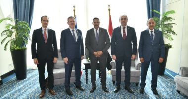 رئيس الرقابة الإدارية يلتقى رئيس هيئة مكافحة الفساد الفرنسية على هامش مؤتمر الدول الأطراف 