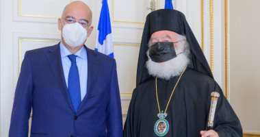 بطريرك الروم الأرثوذكس يجتمع مع وزير خارجية اليونان بأثينا