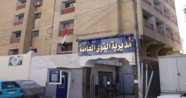 محافظ سوهاج: تعيين 589 شابا وصرف 3.7 مليون جنيه للعمالة غير المنتظمة