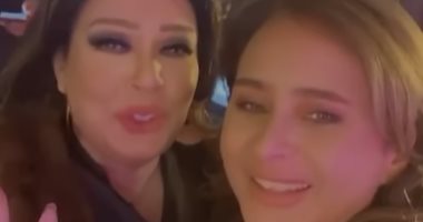 خمسة أمواه.. فيفى عبده ونيللي كريم فى أحدث ظهور لهما "صور"