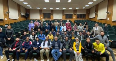 رئيس جامعة قناة السويس: شرفنا بلقاء الرئيس السيسى فى رحاب جامعة كفر الشيخ
