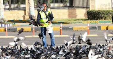 كأنك فى أوروبا.. مشرف ميدان الشهداء يروى أسرار حمام بورسعيد.. فيديو وصور