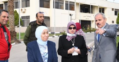 رئيس جامعة القناة : تطوير المسطحات الخضراء لتحسين المنظر العام داخل الحرم الجامعى