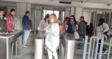 الانتهاء من تركيب منظومة البوابات الإلكترونية بمنطقة الأهرامات.. صور