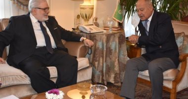 الأمين العام للجامعة العربية يستقبل السفير الدومينيكانى بمقر الأمانة العامة