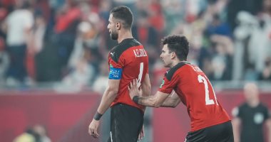 الأهلي والزمالك يهزمان التعصب فى كأس العرب بقطر x صورة
