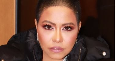 شيرين عبد الوهاب تعزي عمرو مصطفى فى وفاة والدته