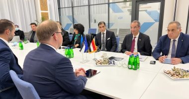 وزير الاتصالات: 100 خدمة حكومية رقمية عبر منافذ متعددة لخدمة المواطنين 