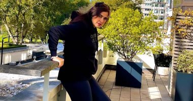 كلها نشاط وحيوية.. ياسمين عبد العزيز تطل على الجمهور بـ"الأسود" فى أحدث ظهور