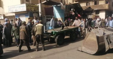 تحرير 140 مخالفة فى حملة لإزالة الباعة الجائلين والتشوهات البصرية بمدينة الأقصر