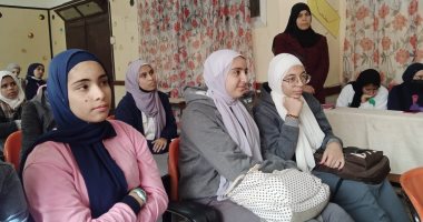 "ثقافة القليوبية" تناقش خطورة الزواج المبكر خلال ندوات بقصورها.. صور