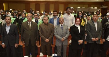 بالتزامن مع اليوم العالمي للغة العربية.. وفد كلية دار العلوم يزور قناة السويس