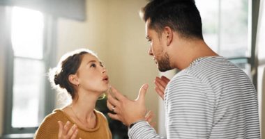 4 أبراج بتتخانق مع دبان وشها.. الأسد عشان كرامته والثور بسبب عناده