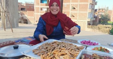 محشى بالقشطة.. طنط منى بتعمل أخطر أكلات الشتاء فى المنوفية.. لايف وصور