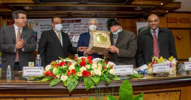 بحضور عميد المترجمين العرب.. "آداب طنطا" تحتفل باليوم العالمي للغة العربية