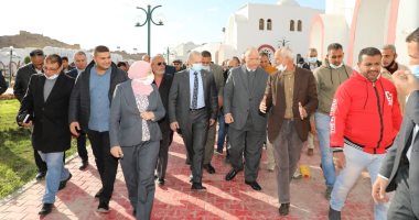محافظ القاهرة يناقش مشاكل صناع الفخار ويوجه بحلها