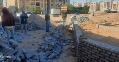 مجلس مدينة رأس غارب يبدأ فى بناء سور للمقابر بناءا على طلب الأهالى