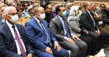 نائب محافظ قنا يشارك فى احتفال التربية والتعليم باليوم العالمى للغة العربية
