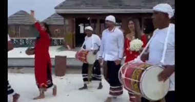فرح جديد لعلى غزلان وفرح شعبان فى المالديف.. فيديو