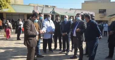 محافظ الجيزة يوجه بدعم مركز الحساسية والصدر بإمبابة بفرق تطعيم إضافية