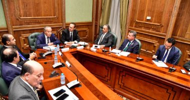 تيسير مطر يدعو وزير التموين للعمل على ضبط الأسعار.. والمصيلحي: زيادة المعروض يضبطها.. صور