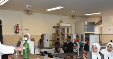 مدرسة جمال عبد الناصر الثانوية المشتركة تزور كلية العلوم جامعة أسوان