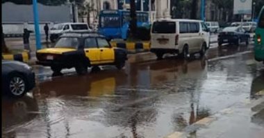شاهد أمطار غزيرة تضرب الإسكندرية والثلوج تغطى الشوارع.. لايف
