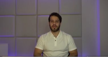 أدهم نابلسي يحذف 10 أغنيات من قناته بعد اعتزاله.. ويؤكد: لم أقل الفن حرام
