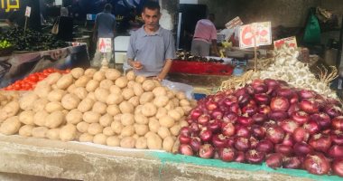 تعرف على أسعار الخضروات والفاكهة فى سوق الإسماعيلية اليوم.. صور