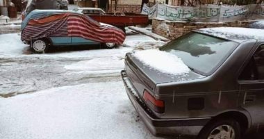 مشهد أوروبى فى الإسكندرية.. الثلوج تغطى الشوارع.. ألبوم صور
