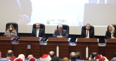 مقرر مؤتمر الأزهر للمناخ يطالب بتفعيل الرقابة وتنفيذ القانون لحماية البيئة