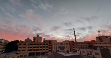 مشاهد بديعة ومبهرة لتجمعات السحب والغيوم فى وقت الغروب بسماء محافظة الأقصر