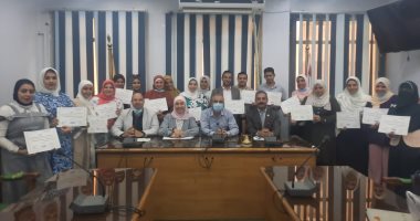 جامعة حلوان تعلن تشكيل أول أسرة للمشروع القومى لمحو الأمية.. صور